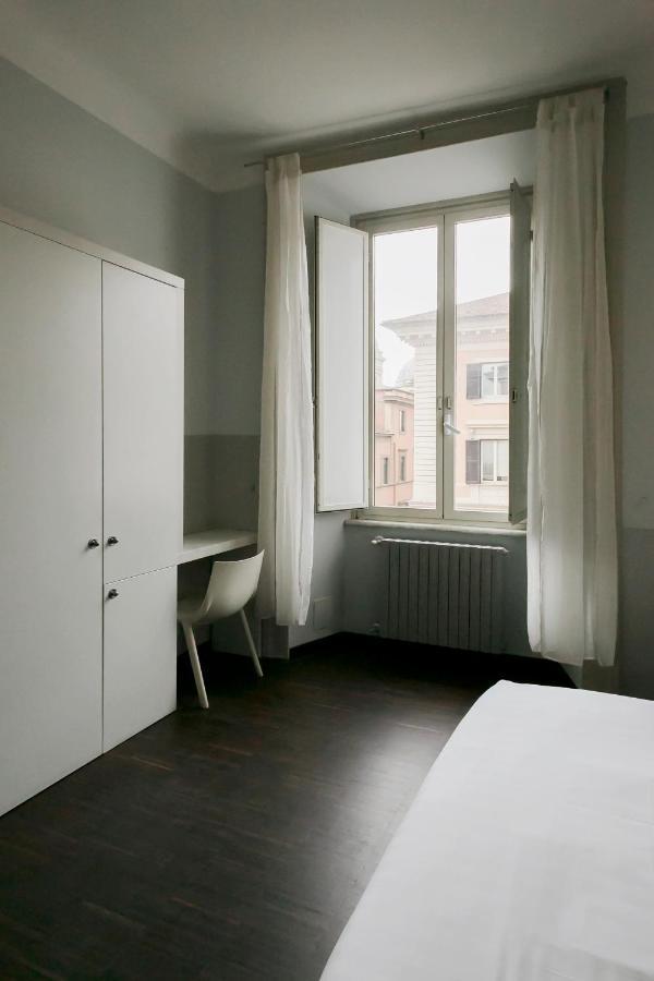 Hotel Dm69 - Termini Monti Crossroads à Rome Extérieur photo