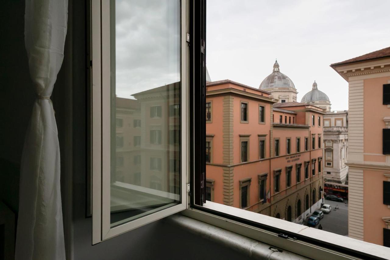 Hotel Dm69 - Termini Monti Crossroads à Rome Extérieur photo